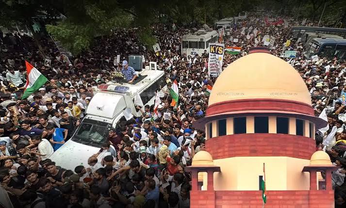 Supreme Court Examines Police Conduct During Protests; Emphasizes Right to Peaceful Agitation